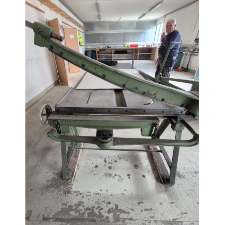 Hand shears